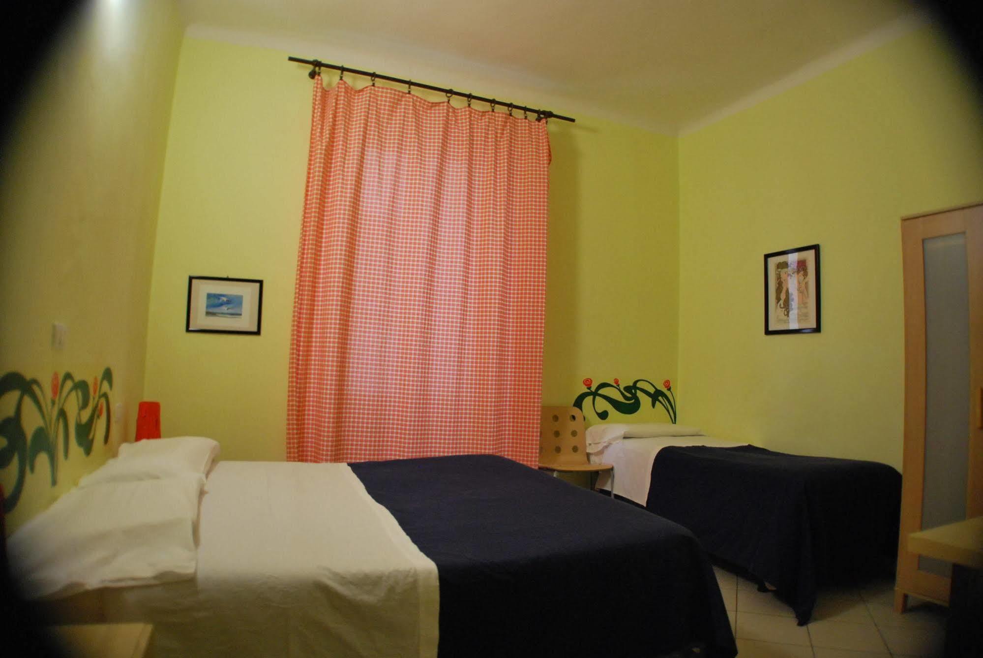 Albergoteatro *